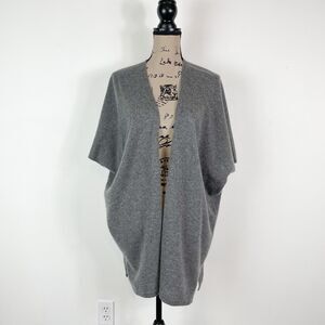 SofiaCashmere NWT Gray Short Sleeved Open Front Pull On Poncho Cardigan Size OS